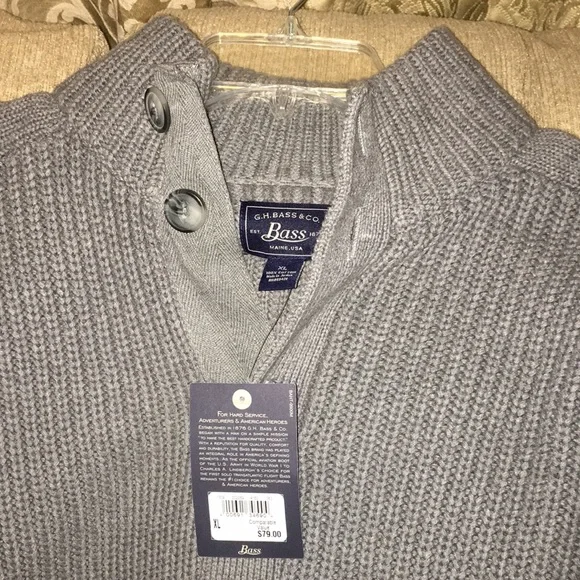 🔘NWT G.H. Bass Grey Cardigan Sweater